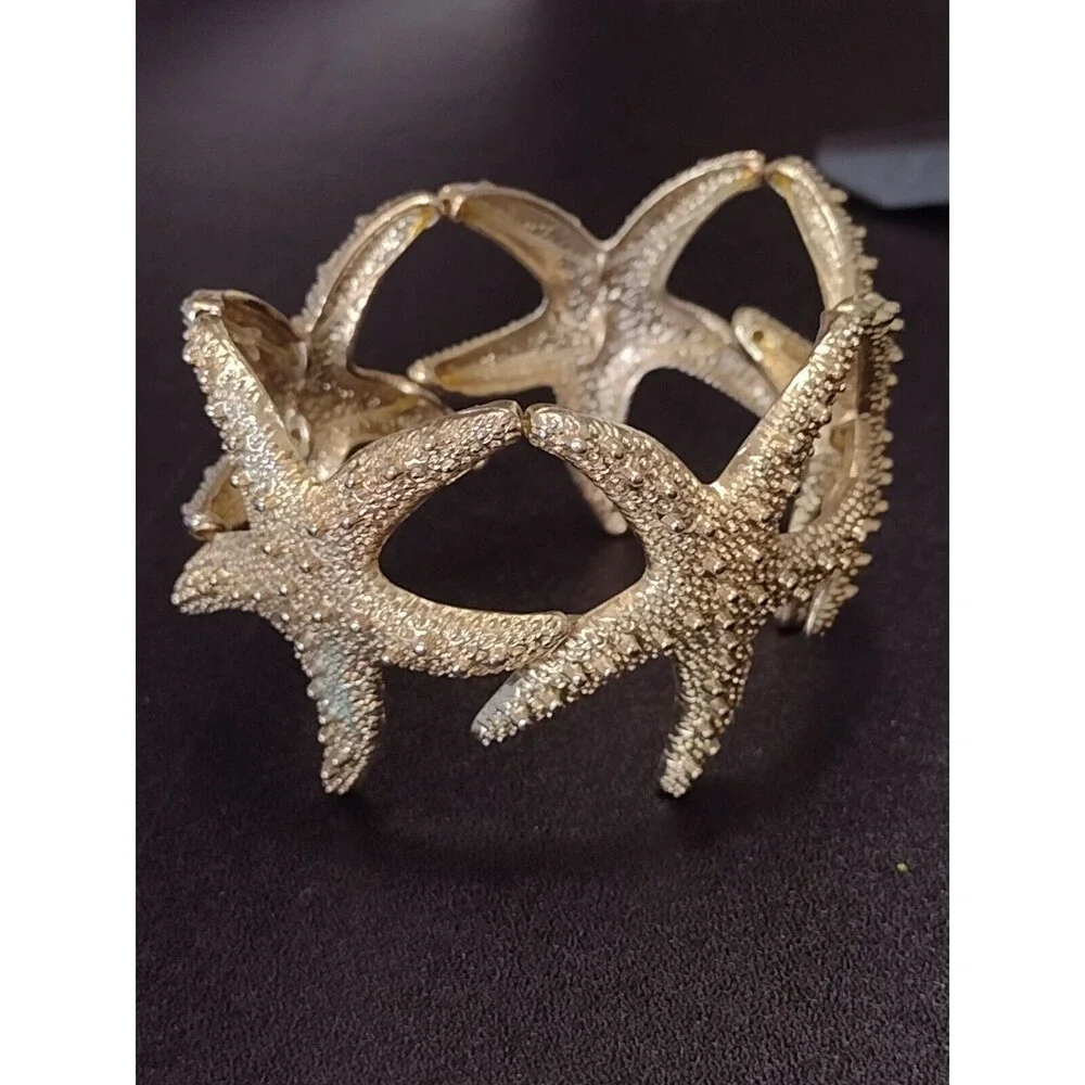 Starfish stretch bracelet 7.75